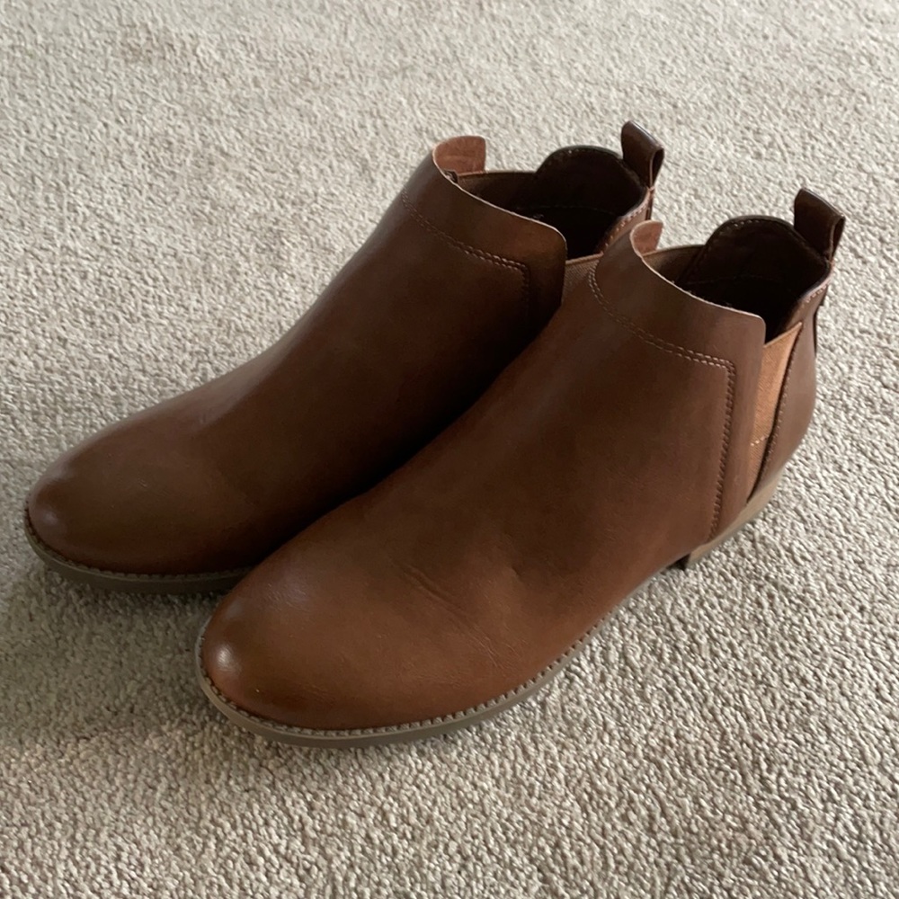 Bass brown ankle boots